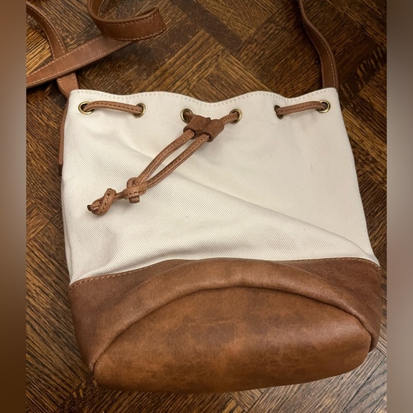 Brandy Melville Canvas/Cow leather Bucket bag - Picture 4 of 11